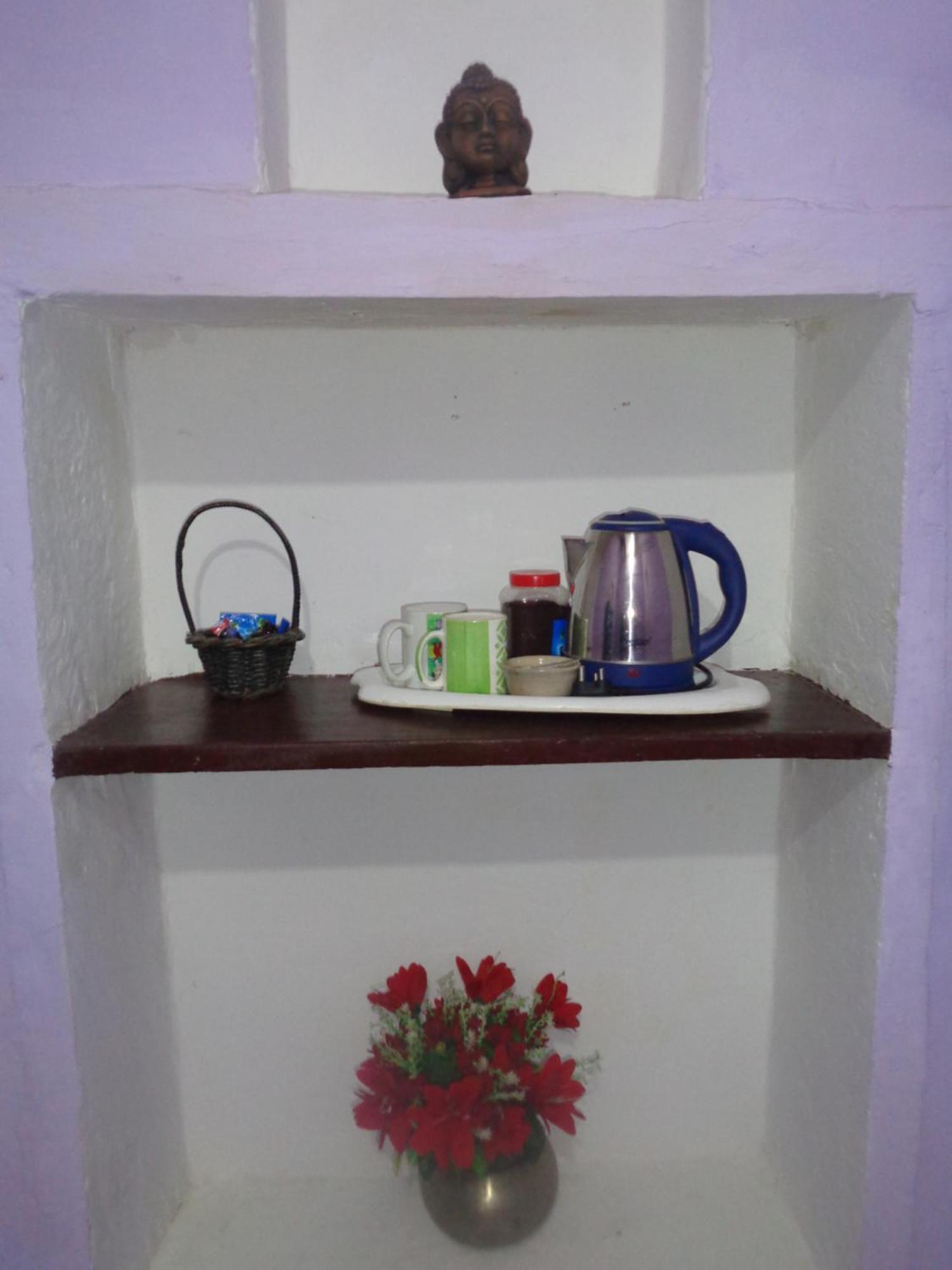 Feel Aesthetic Kashi Guest house