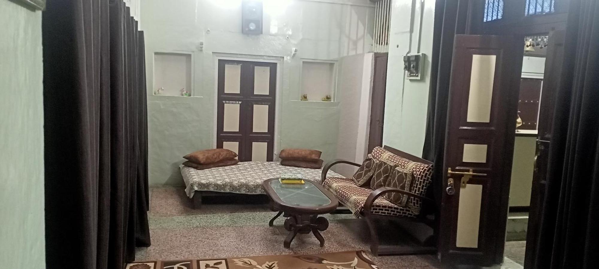 Guest house Feel Aesthetic Kashi *